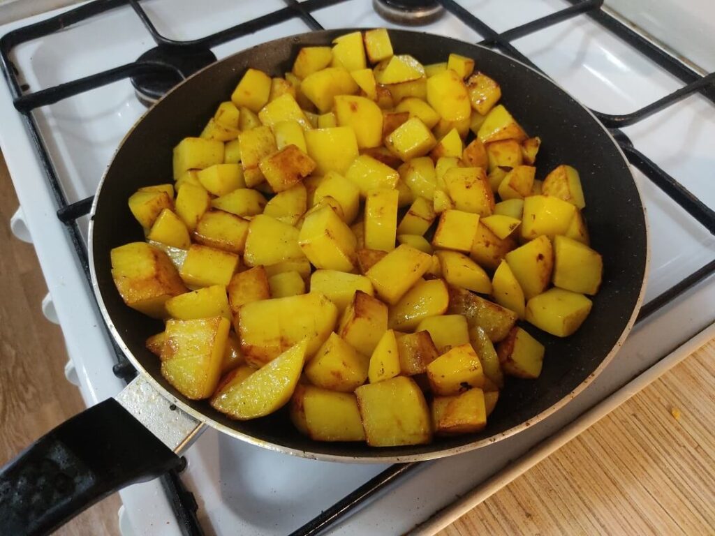 жареный картофель для жаркого
