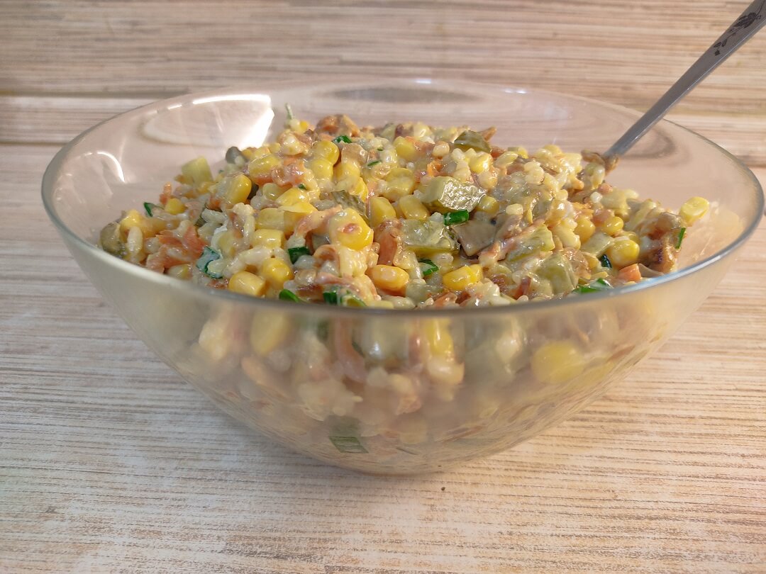 Постный монастырский салат с грибами и кукурузой – один из лучших рецептов!